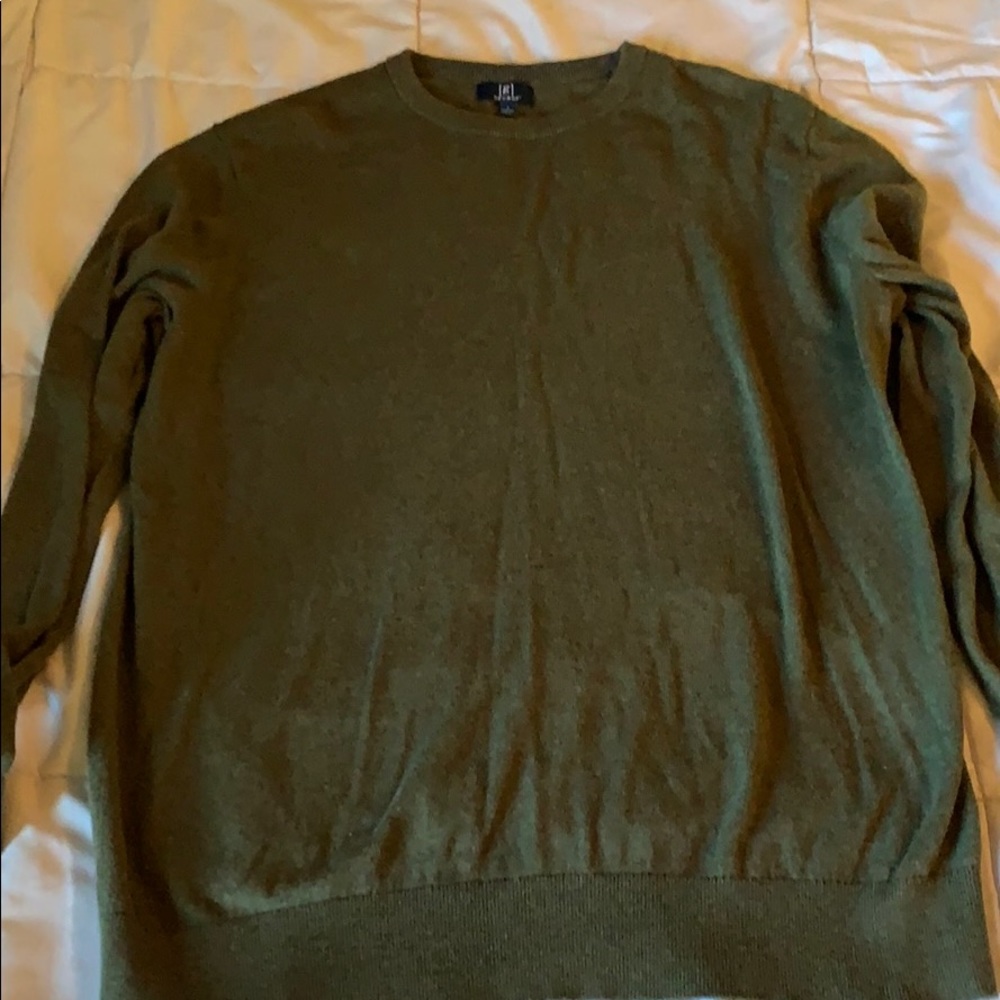 George men’s large sweater